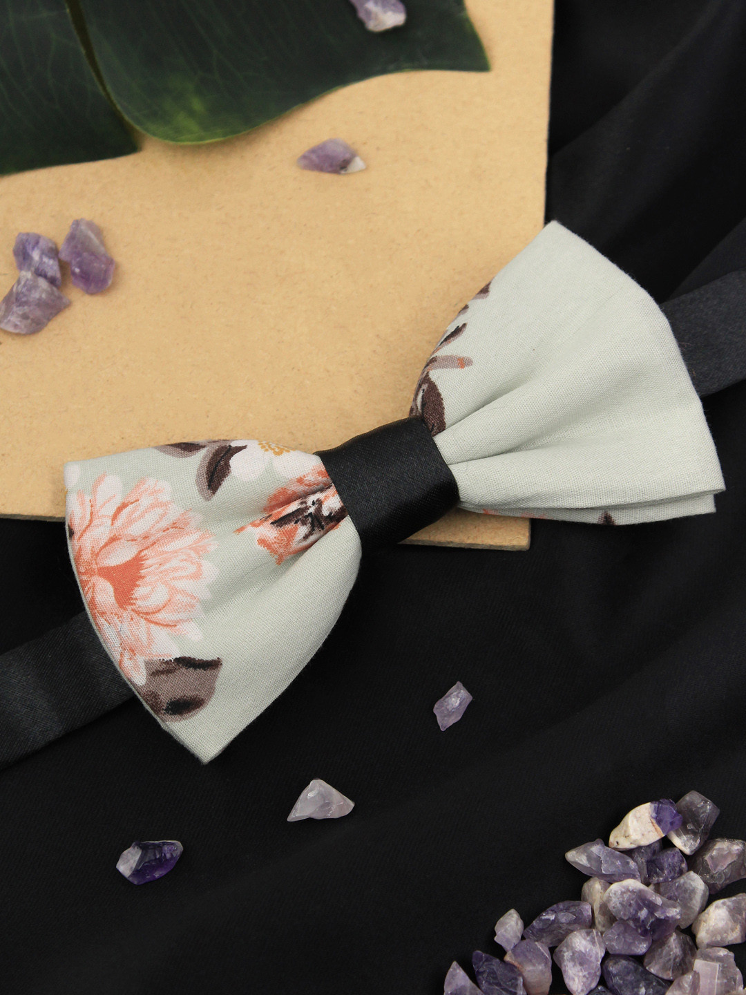 PELUCHE Men Green & Brown Printed Bow Tie