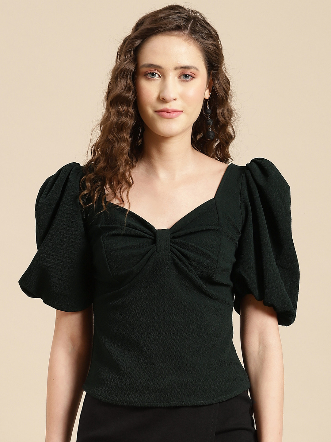 WoowZerz Green Sweetheart Neck Puff Sleeves Top