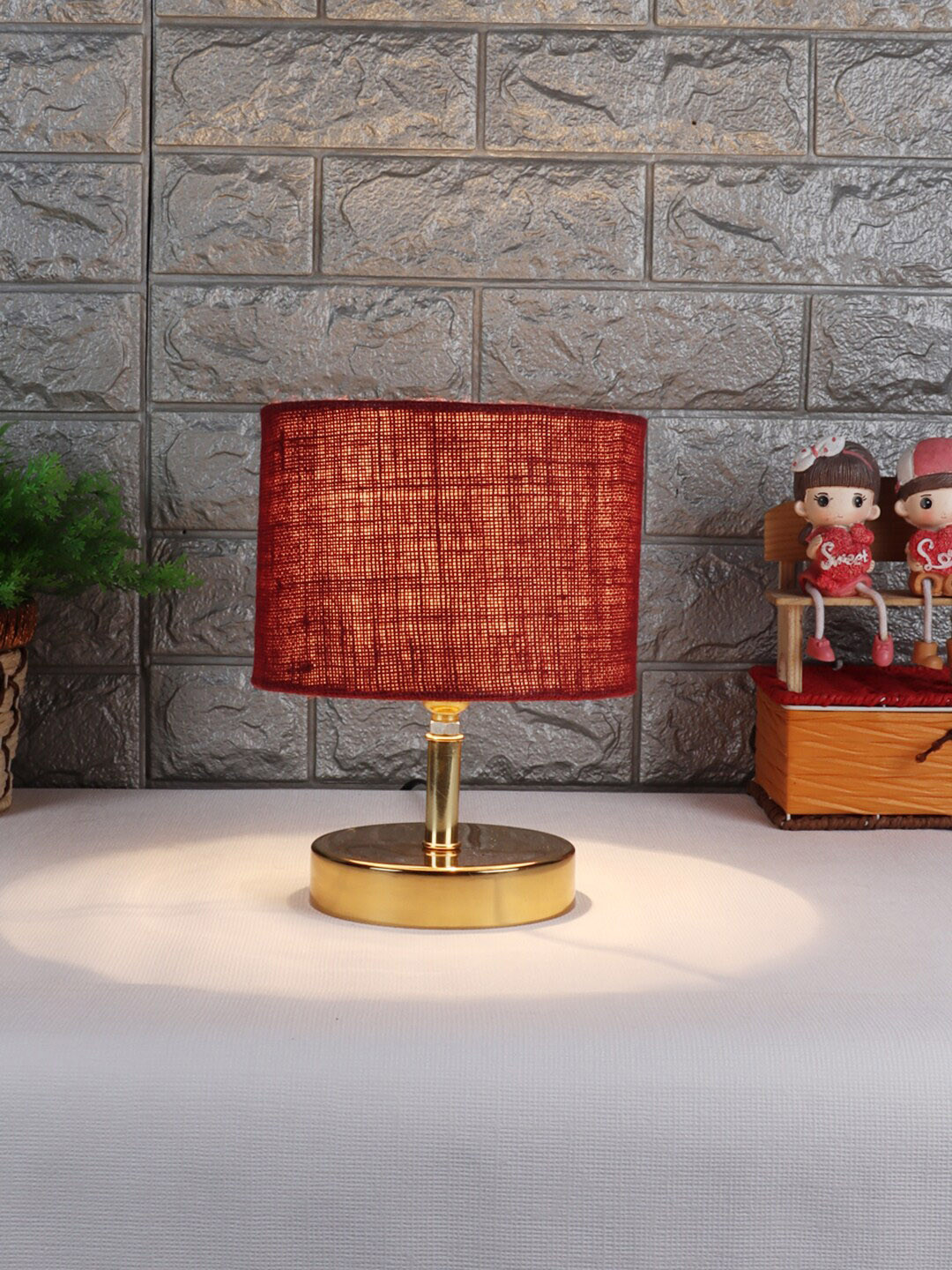 Devansh Maroon Jute Shade With Metal Table Lamp