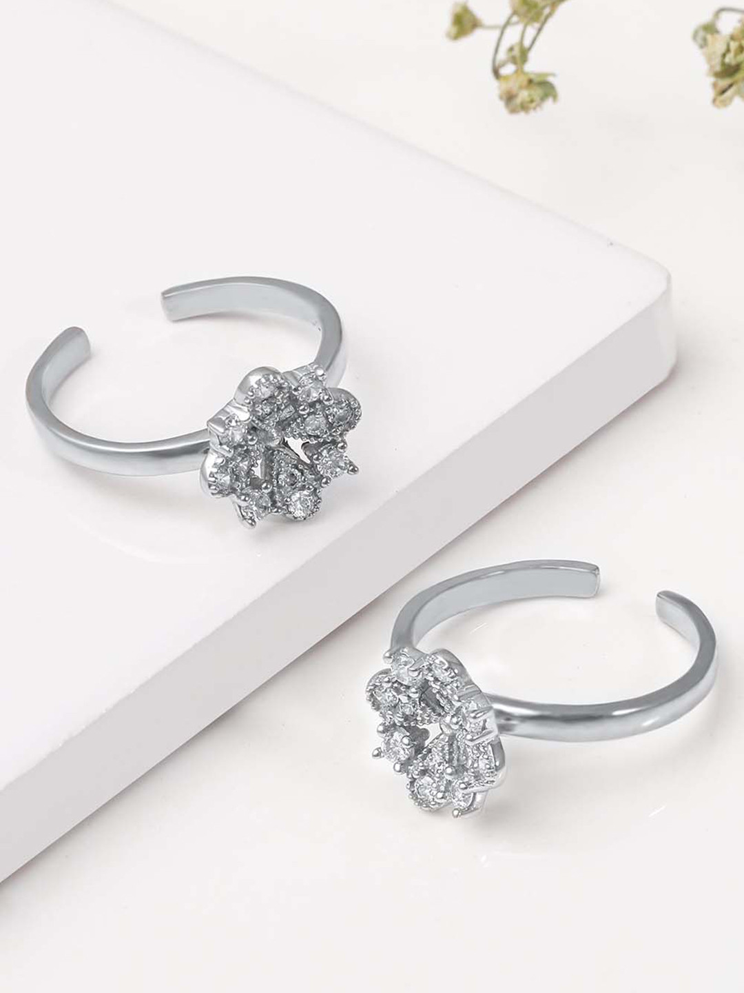 GIVA 925 Sterling Silver White CZ-Studded Shimmer Flower Toe Ring