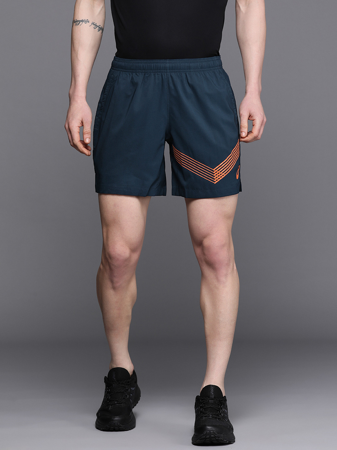 ASICS Men Striped Detail Mid-Rise Running Shorts