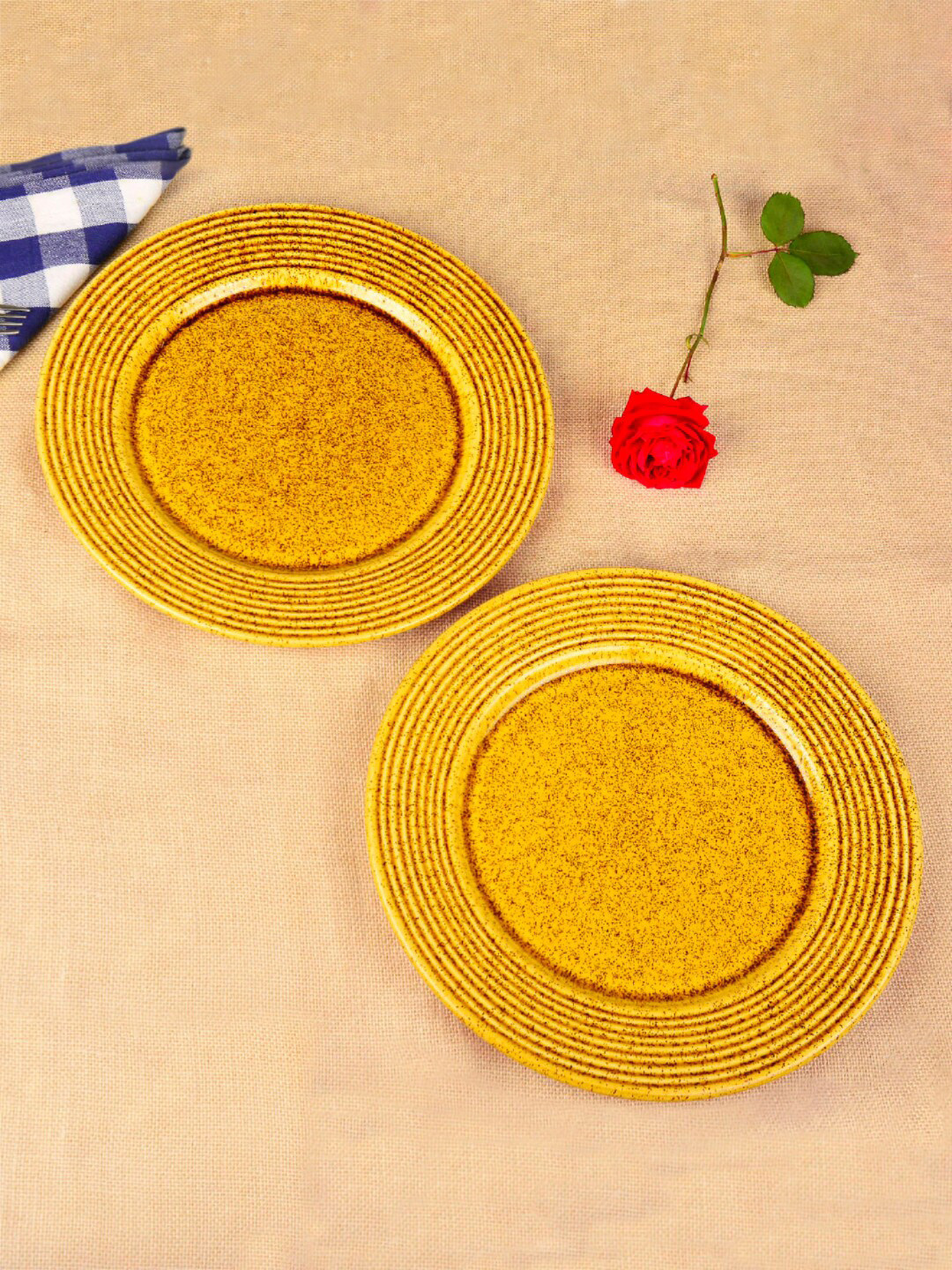 StyleMyWay Set Of 2 Mustard Yellow Textured Ceramic Dinner Plates