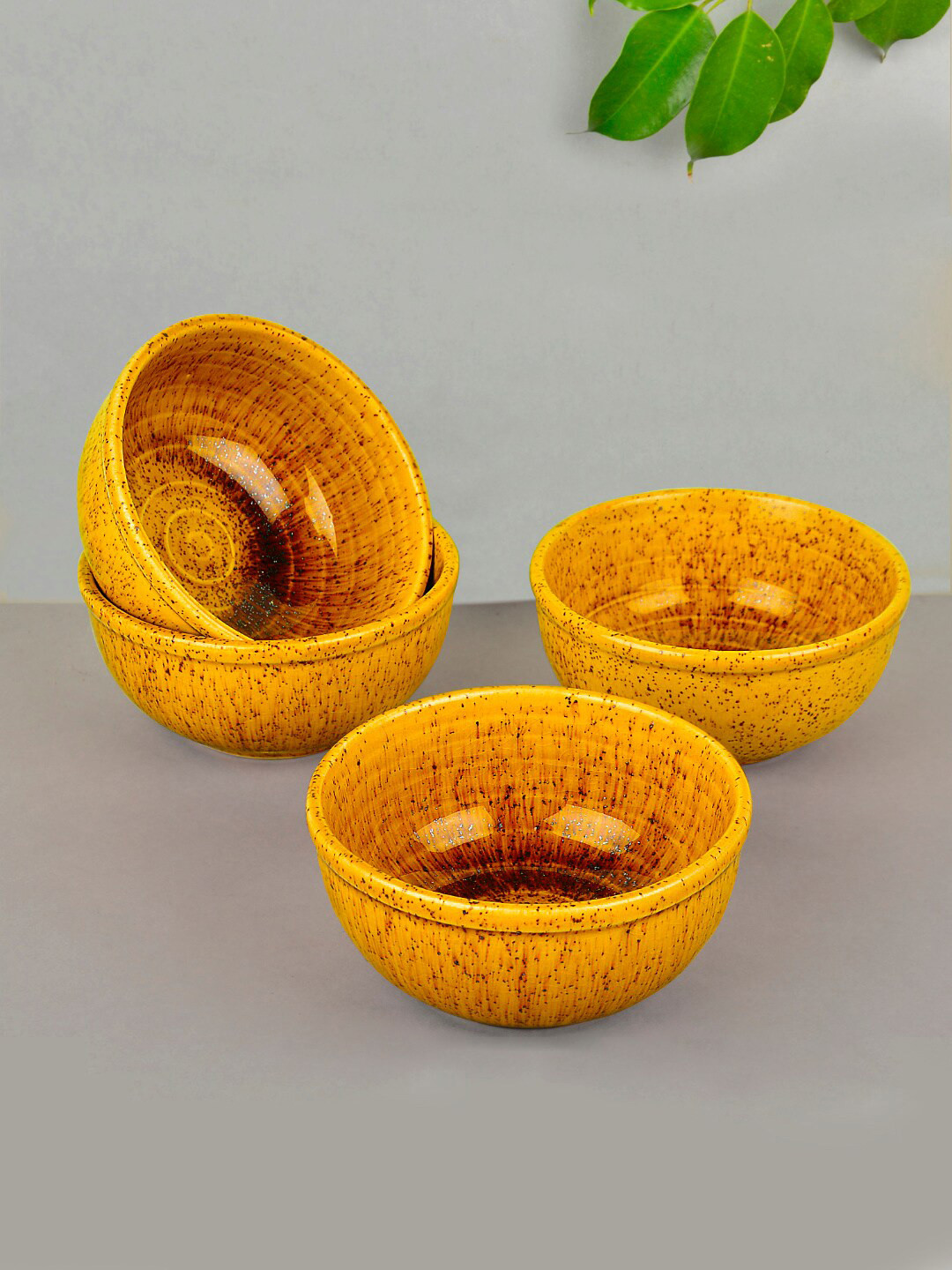 StyleMyWay Set of 4 Mustard Yellow Solid Serving Bowls
