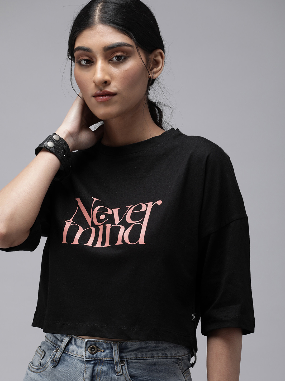 The Roadster Lifestyle Co Women Black  Red Printed  Cotton Drop Sleevles Crop T-shirt