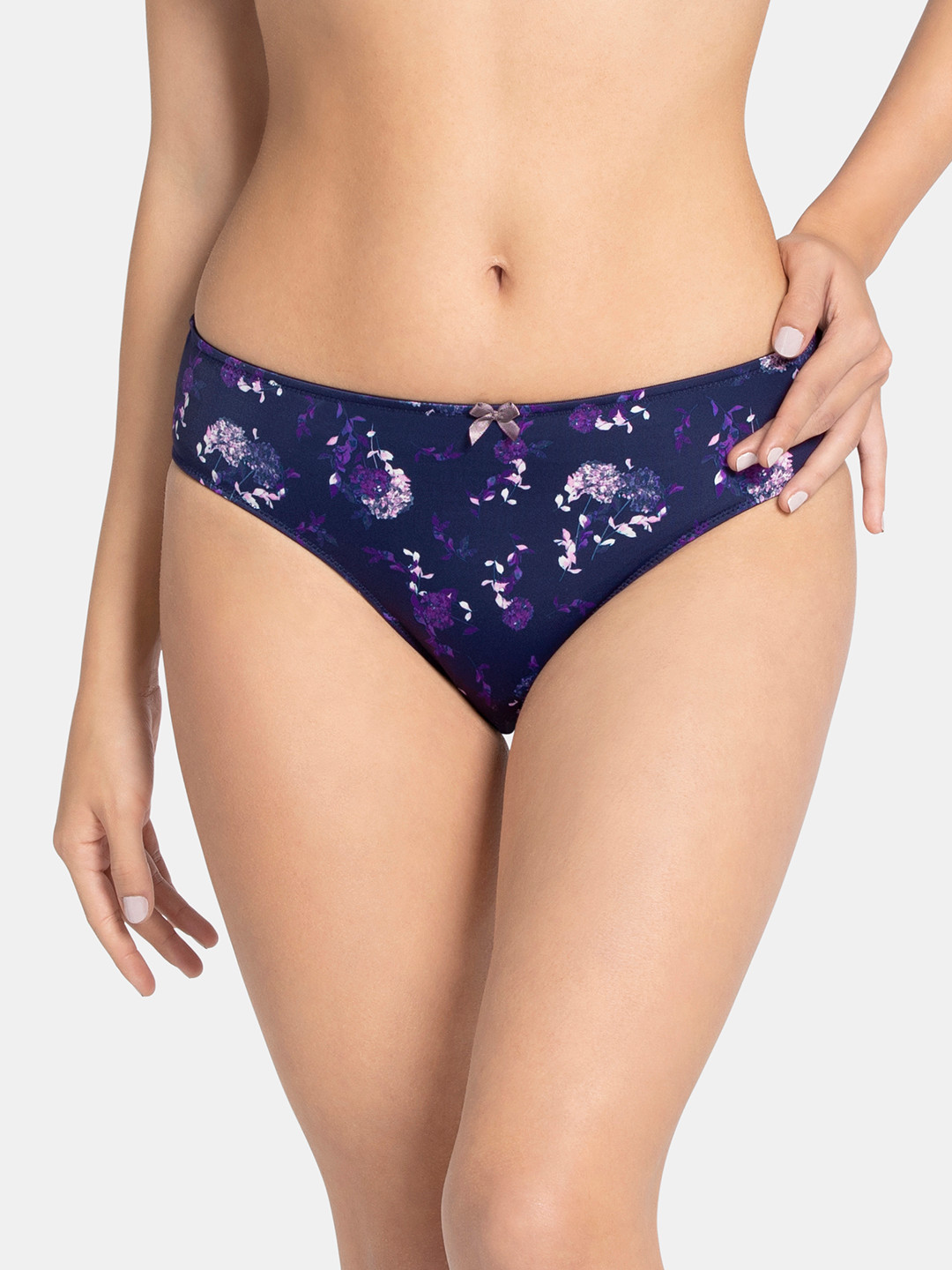 Amante Women Printed Low Rise Smooth Charm Bikini Brief - PAN81601