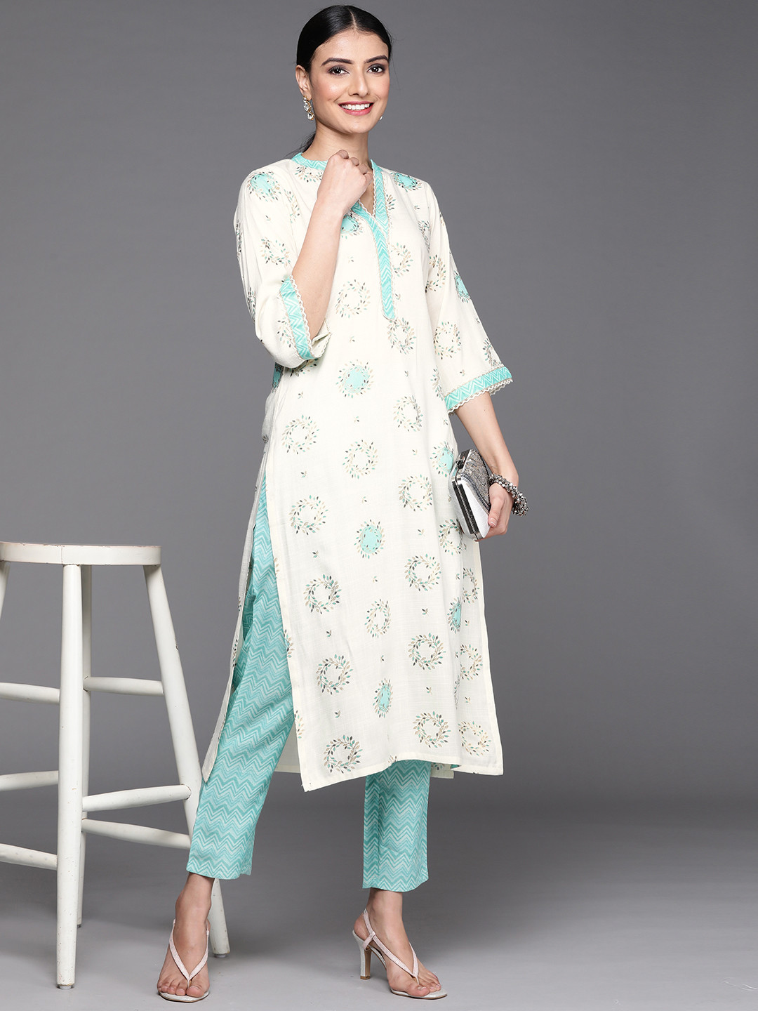 Libas Women Cream-Coloured Floral Printed Kurta