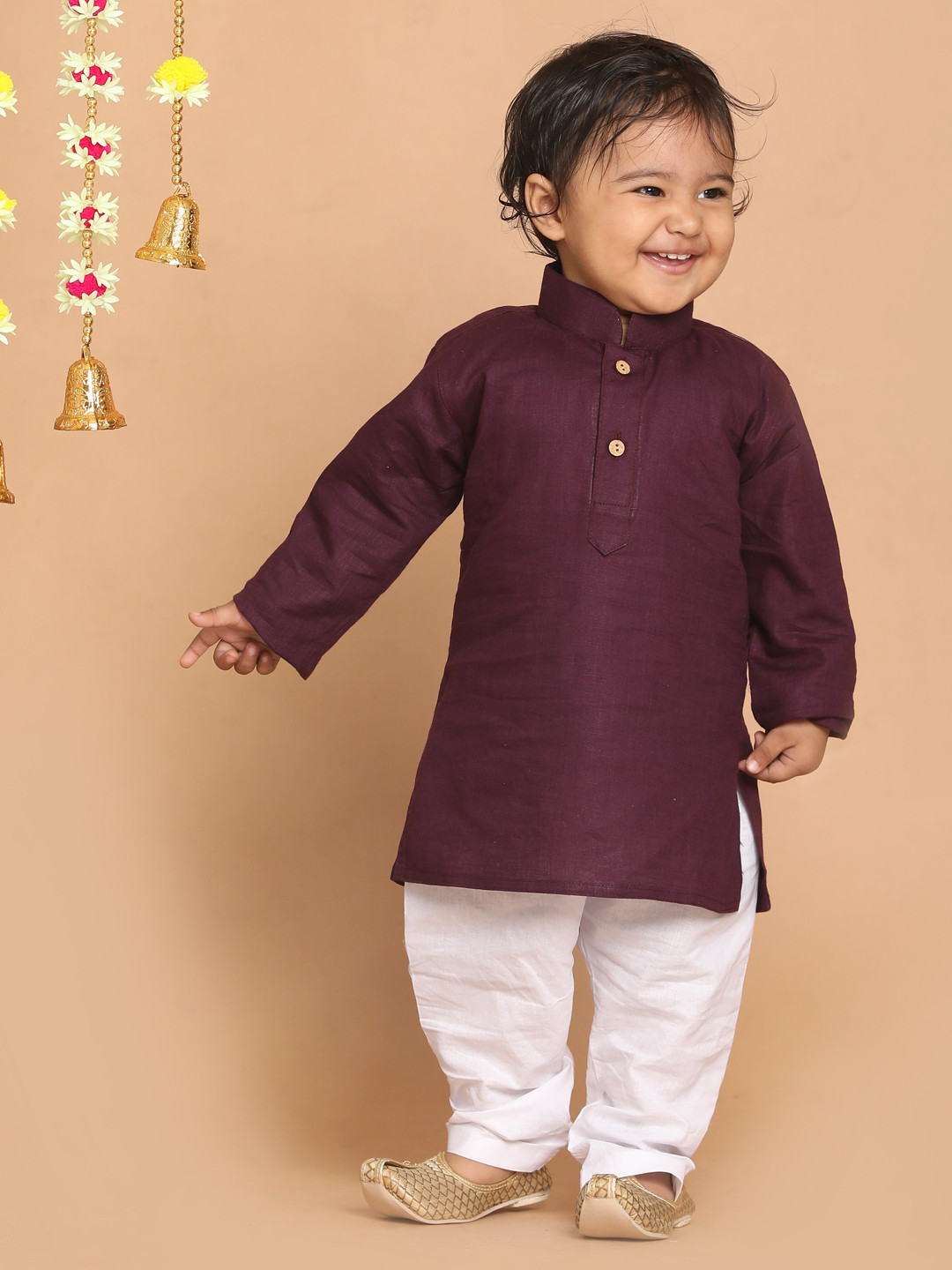 VASTRAMAY Boys Purple & Whiet Kurta with Pyjamas