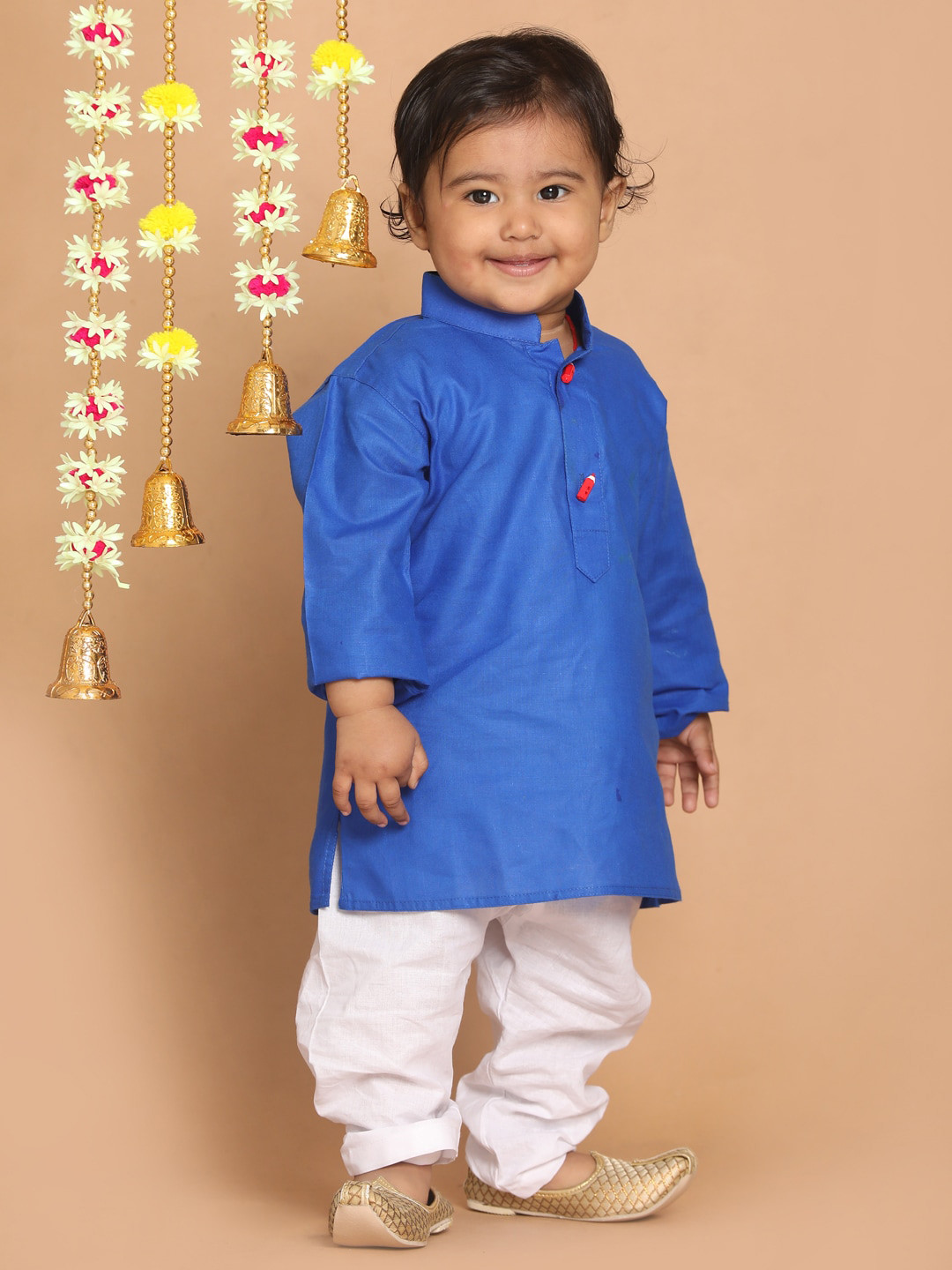 VASTRAMAY Boys Blue And White Cotton Blend Solid Kurta Pyjama Set