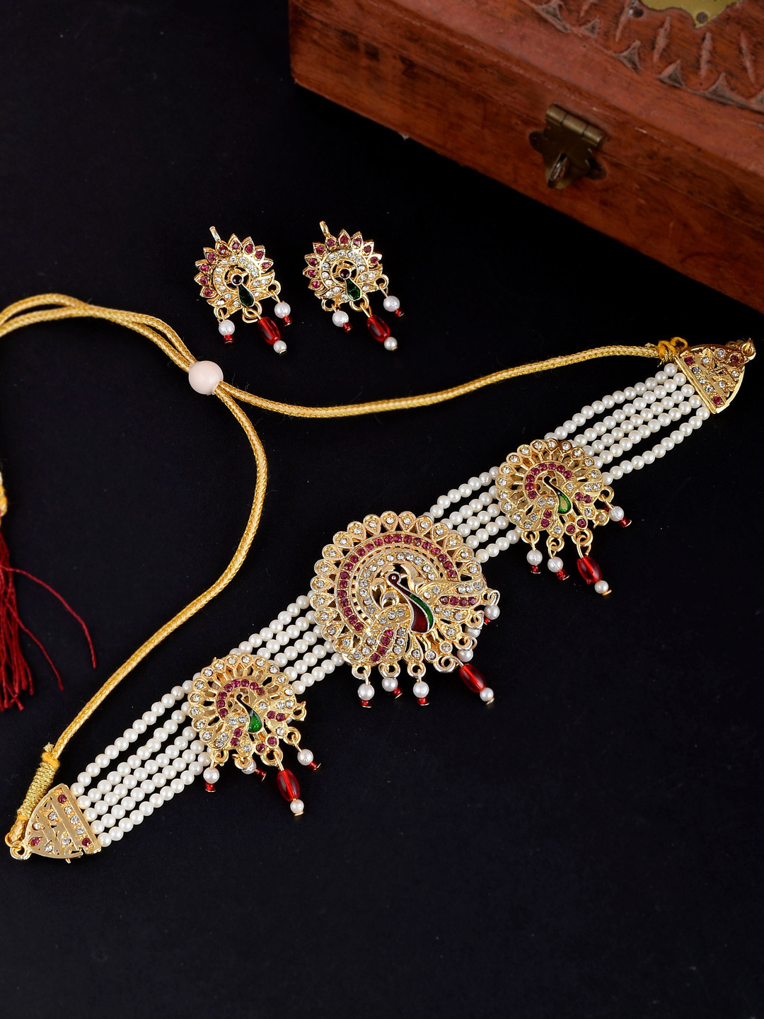 Silvermerc Designs Women Gold-Plated White Kundan Studded Peacock Brooch Jewellery Set