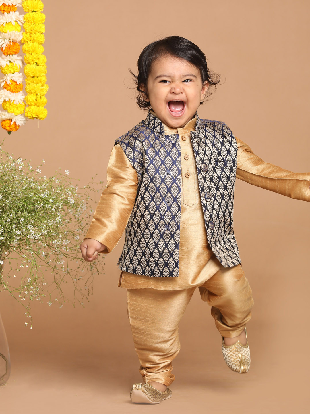 VASTRAMAY Infant Boys Gold-Toned & Blue Kurta with Pyjamas & Nehru Jacket