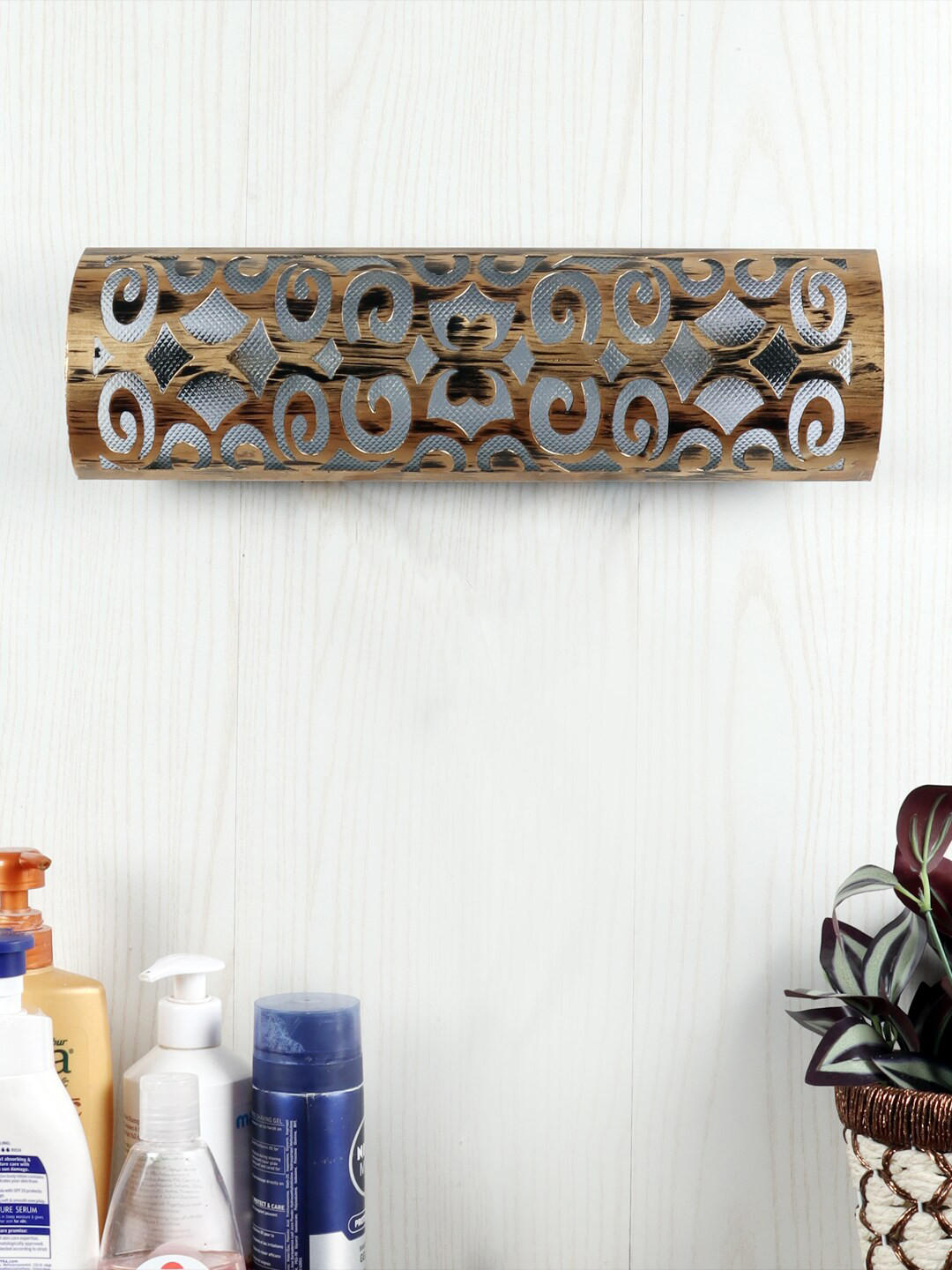 Devansh Antique Gold-Toned & Glass Bathroom Light