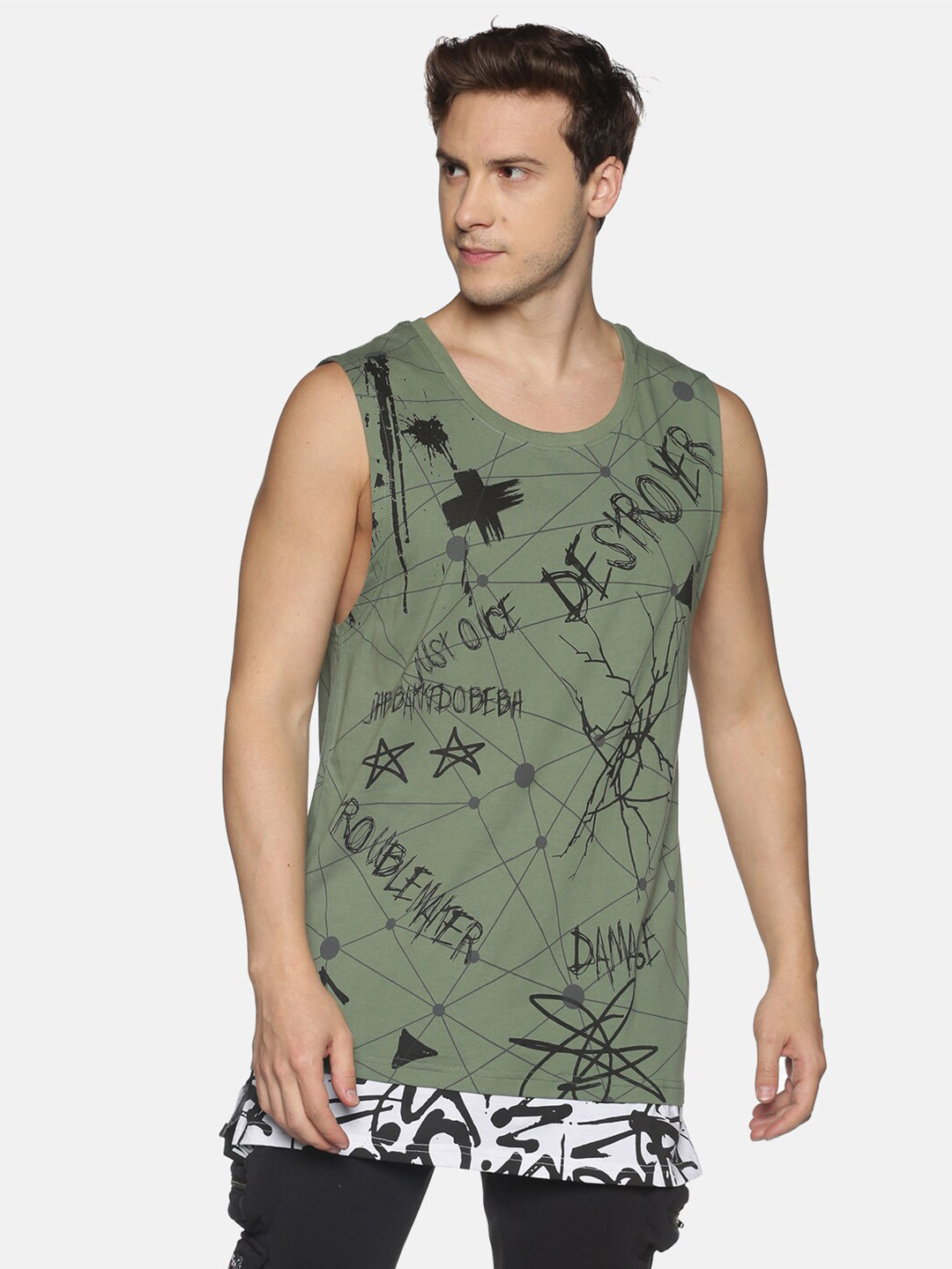 KULTPRIT Men Olive & Black Printed Tropical Slim Fit T-shirt