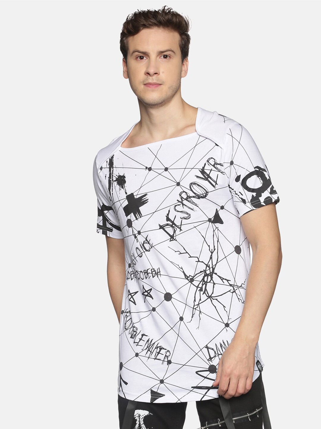 KULTPRIT Men White Printed Slim Fit Cotton T-shirt