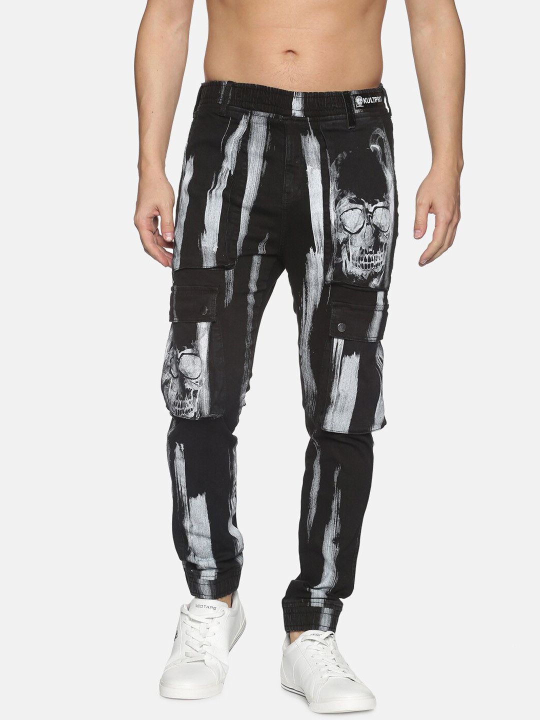 KULTPRIT Men Black Jogger Fit Distressed Jeans