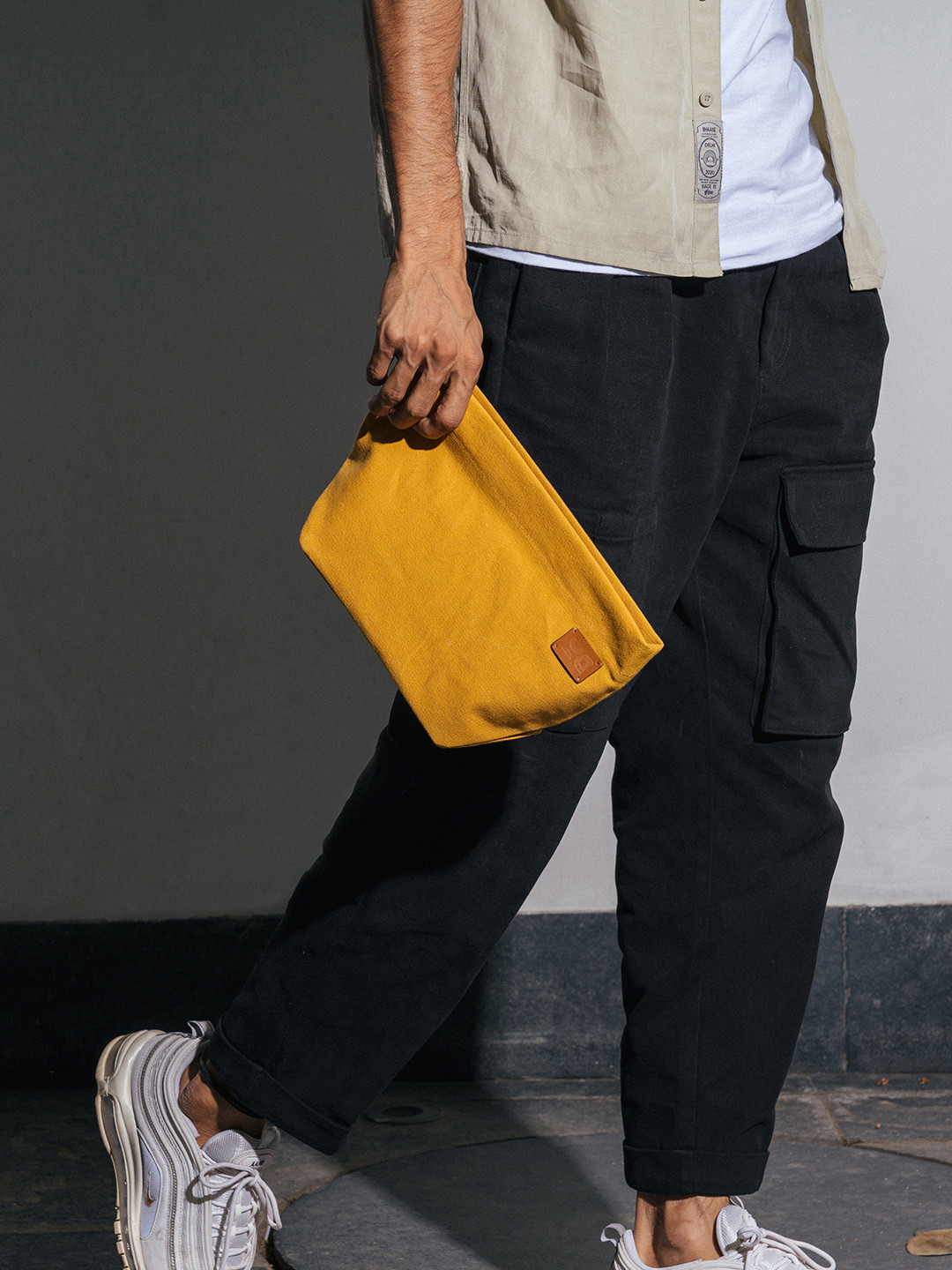 DailyObjects Unisex Mustard Yellow Regular Taxi Organiser