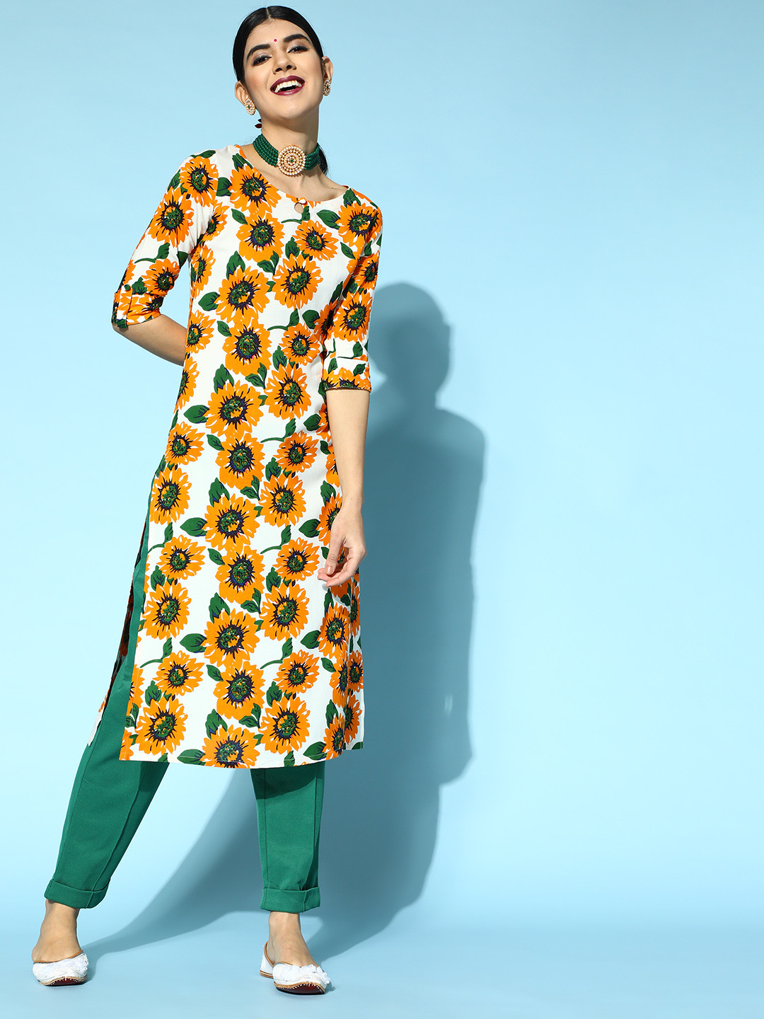 Berrylush White Viscose Rayon Romantic Florals Kurta