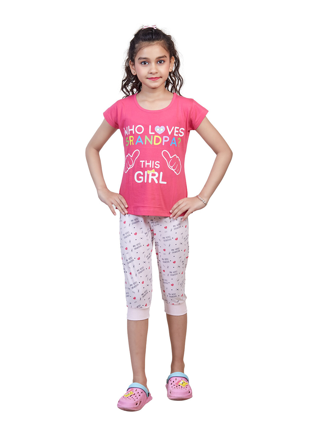 Nottie Planet Girls Fuchsia & White Printed T-shirt With Capris