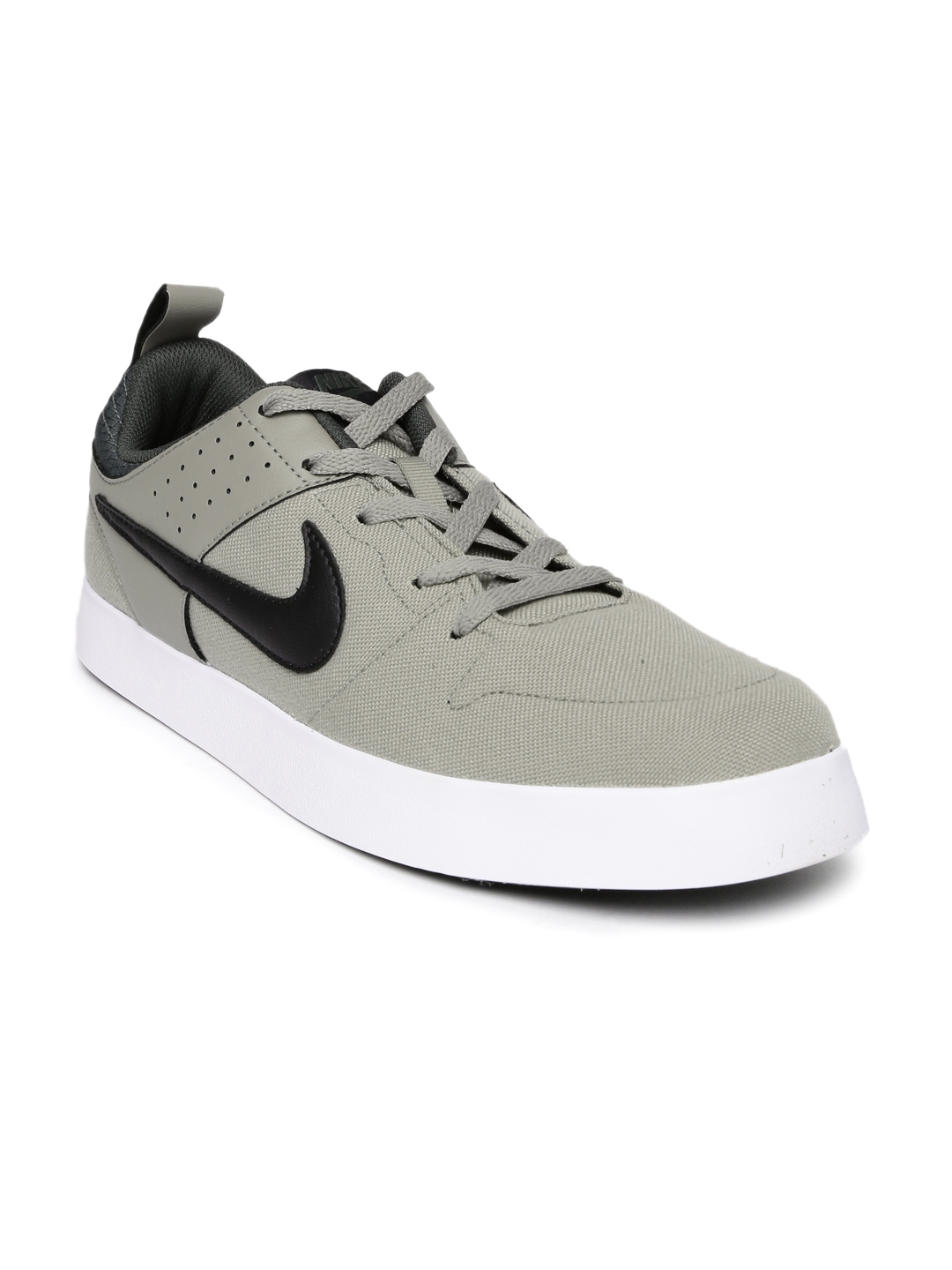 Nike liteforce cheap iii myntra