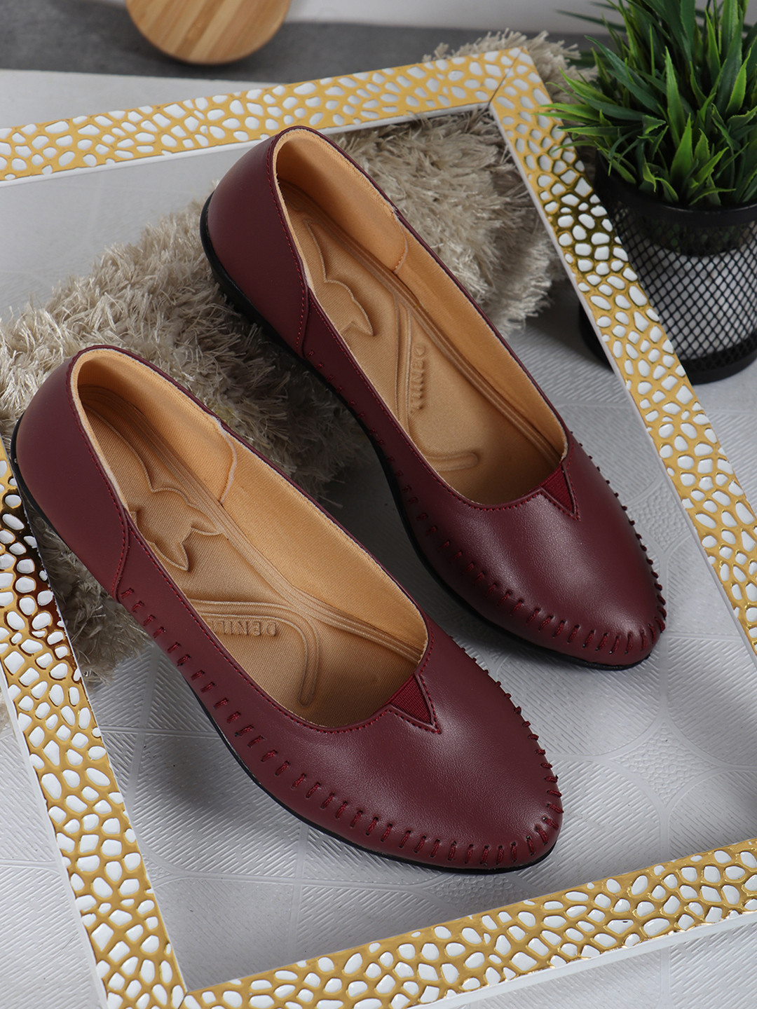 Denill Women Maroon Ballerinas Flats