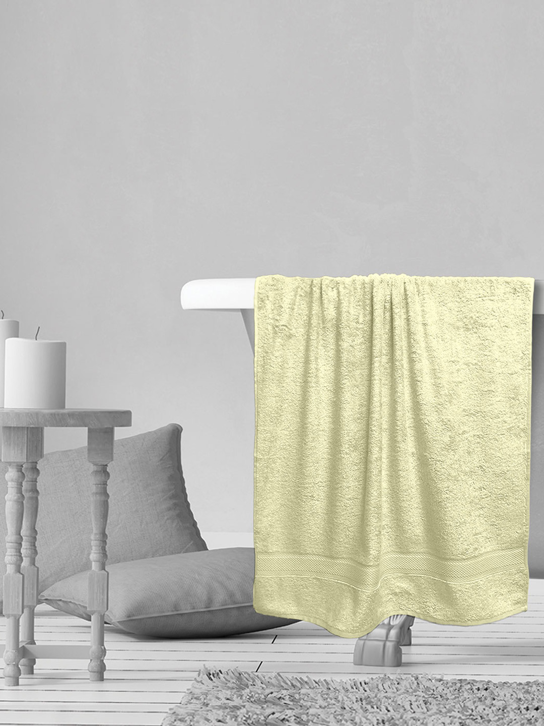 Aura Cream-Coloured Solid 525 GSM Spur Bamboo Large Bath Towel