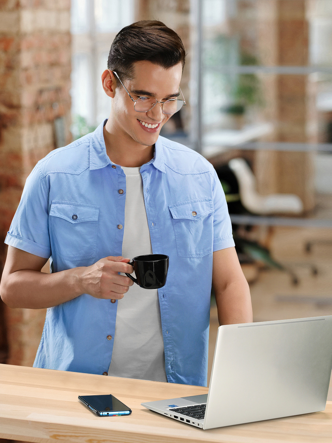 BEAT LONDON by PEPE JEANS Men Sky Blue Classic Slim Fit Solid Opaque Casual Shirt