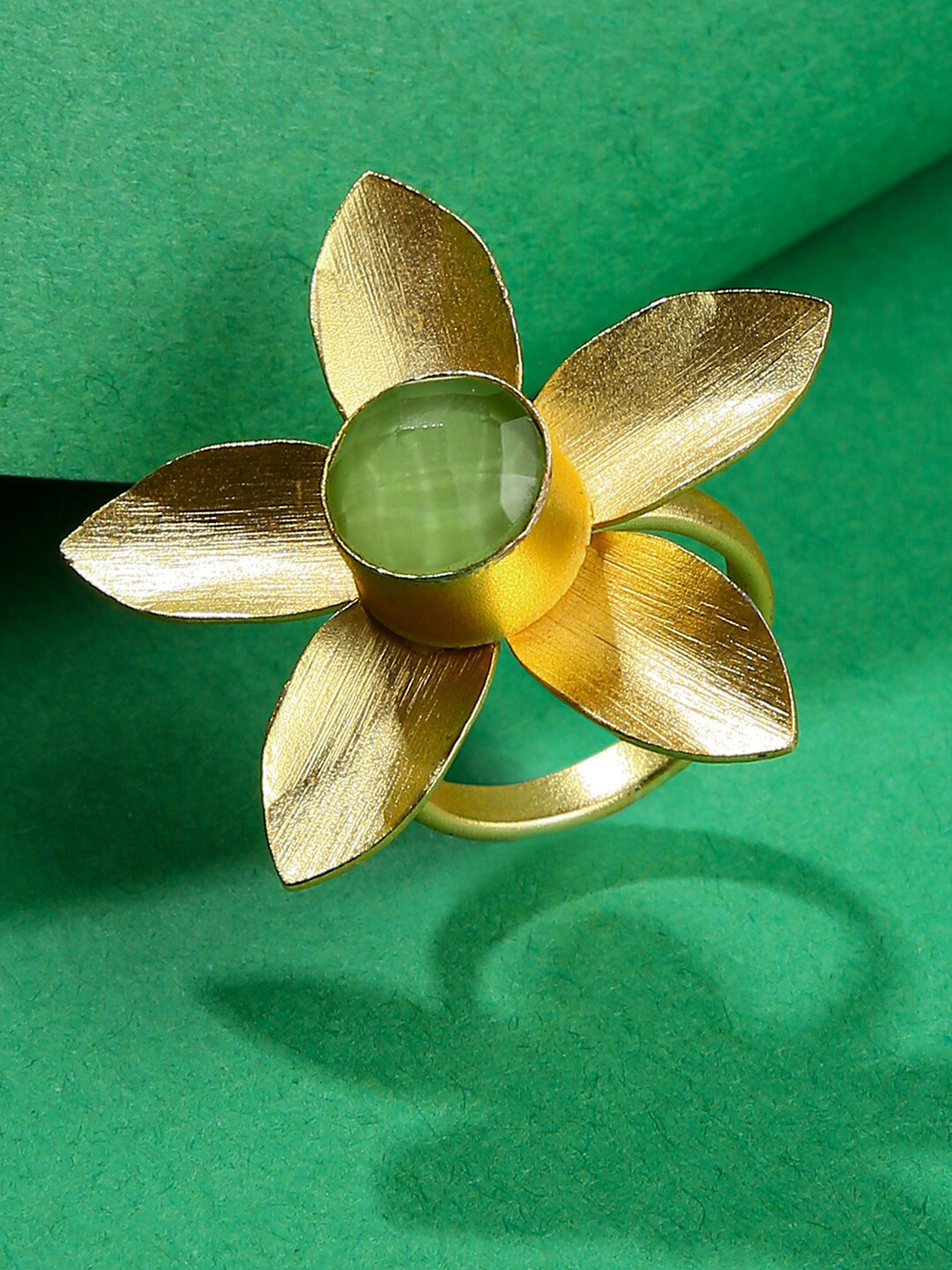 SOHI Gold-Toned Green Stone-Studded Floral Finger Ring
