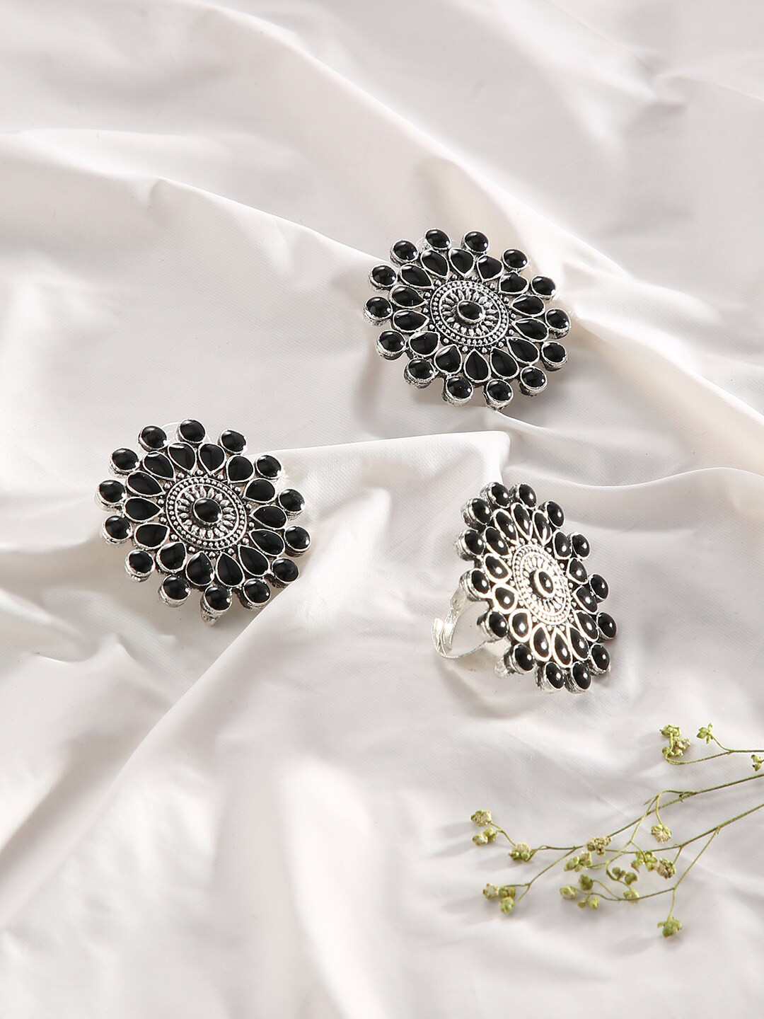justpeachy Pack Of 3 Oxidised Silver-Plated & Black Stone Studded Ring & Earring Set