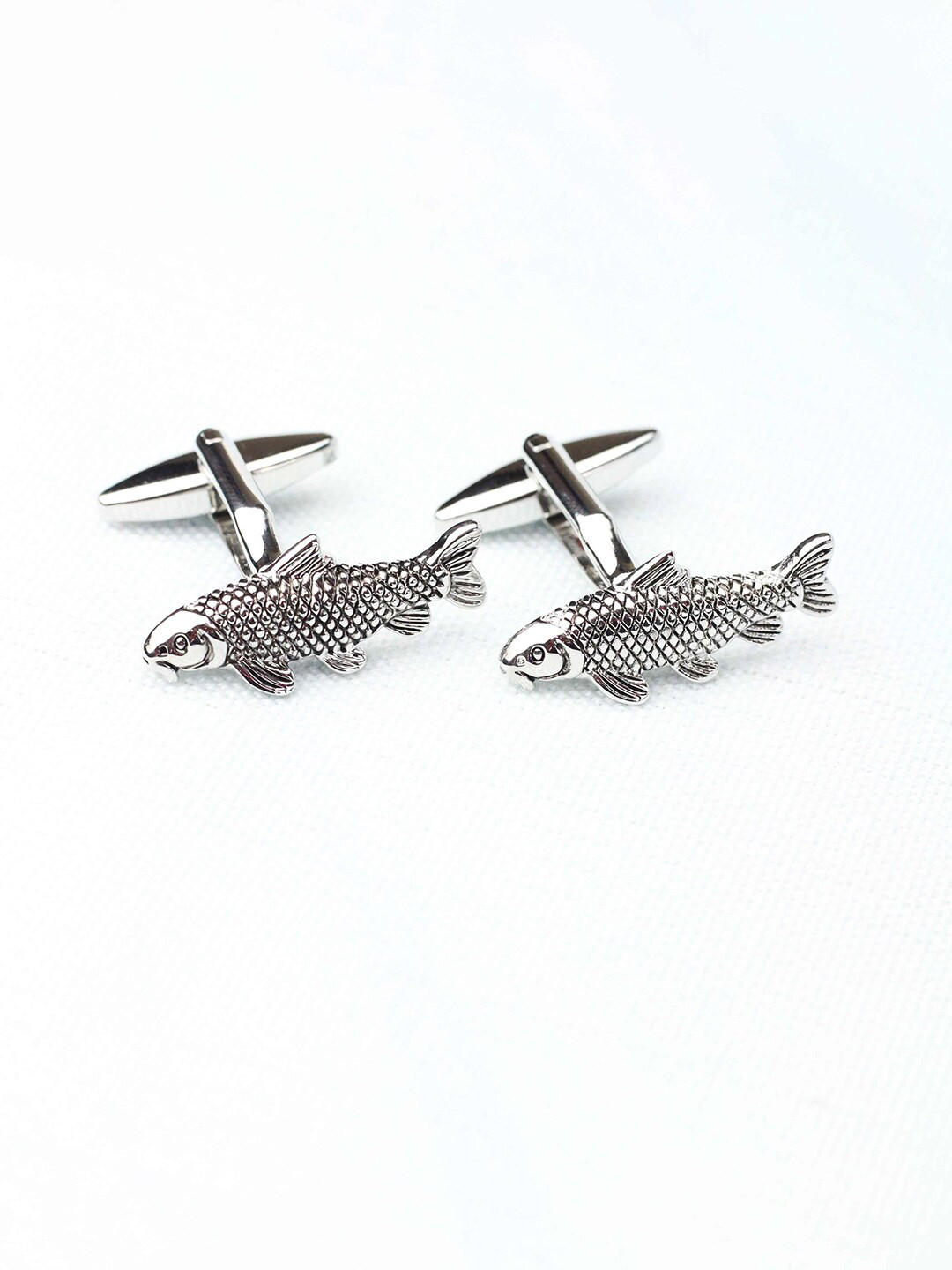 Tossido Men Silver Solid Quirky Metal Cufflinks