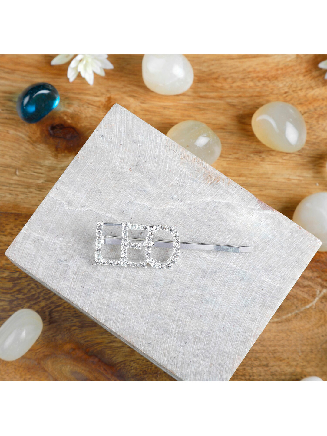 Arendelle Girls Silver-Toned Embellished LEO Hairpin