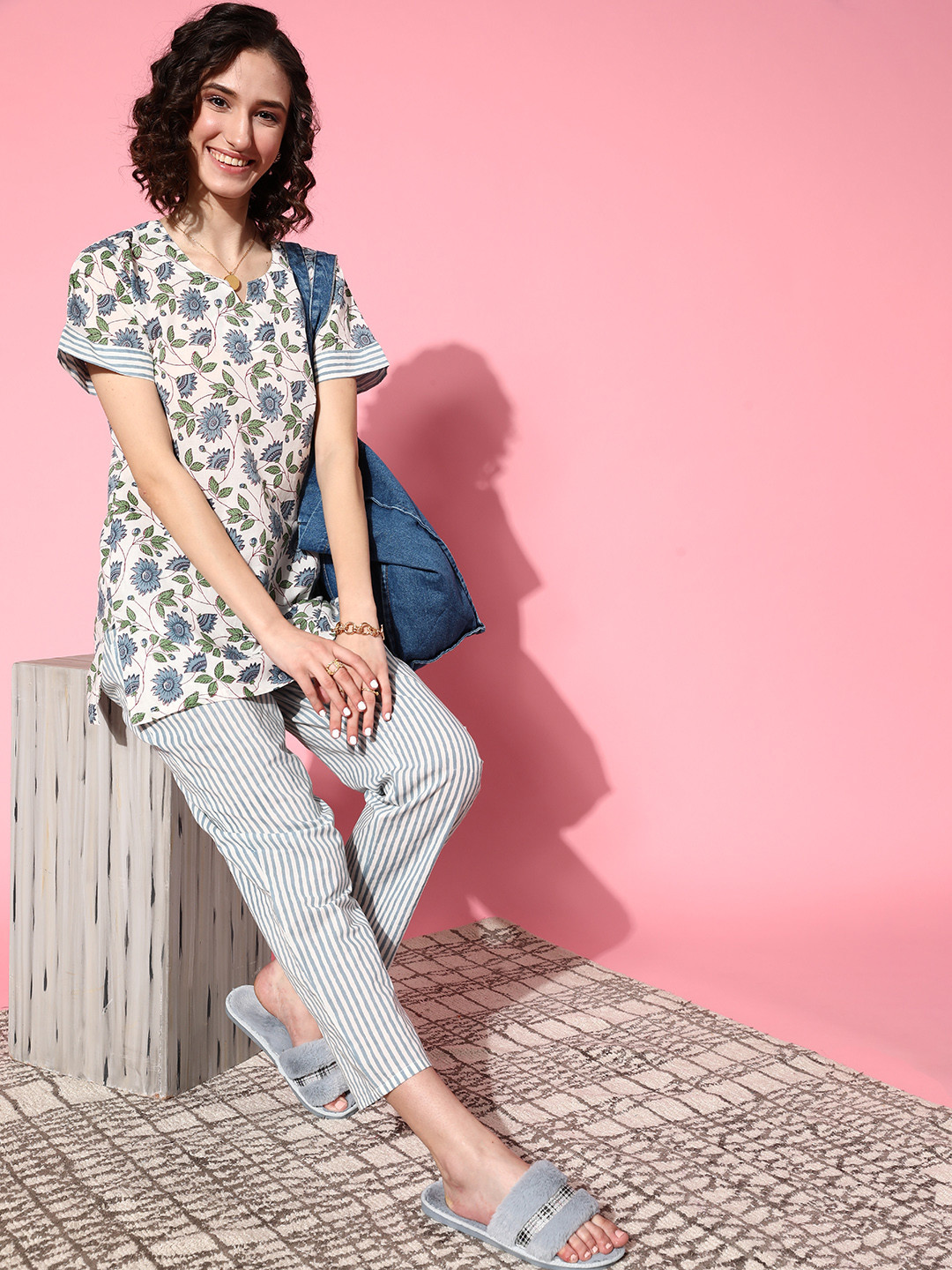 ETC Women White & Blue Floral Print Organic Cotton Pyjamas Set