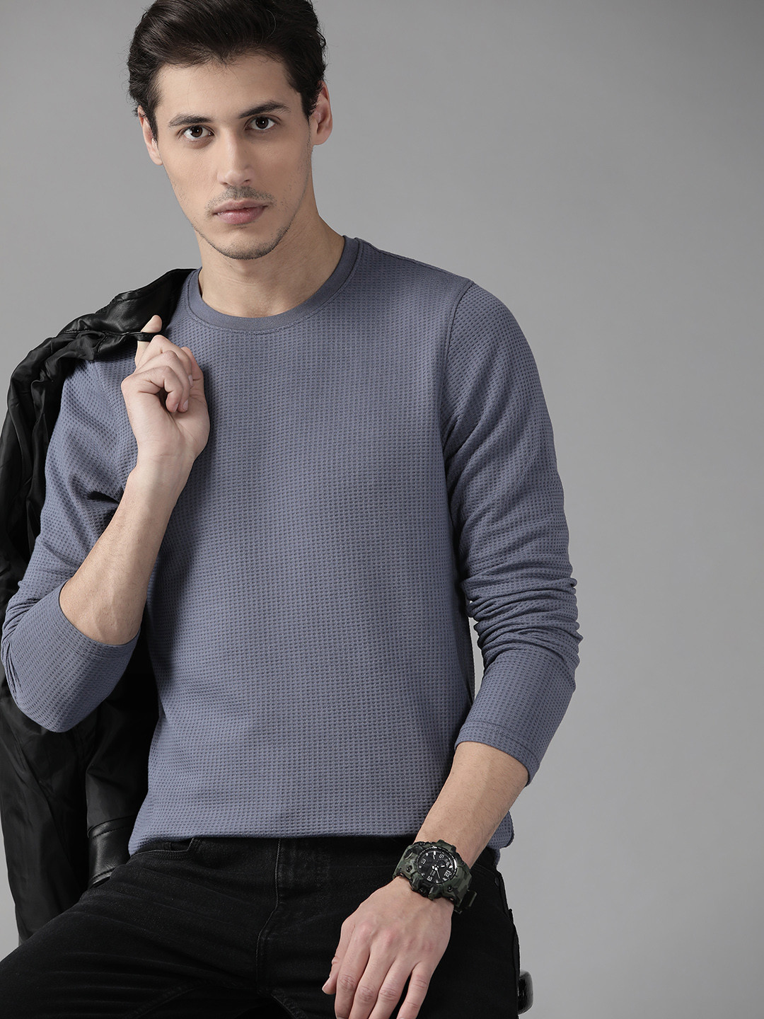 The Roadster Lifestyle Co Men Grey  Waffle Texture T-shirt