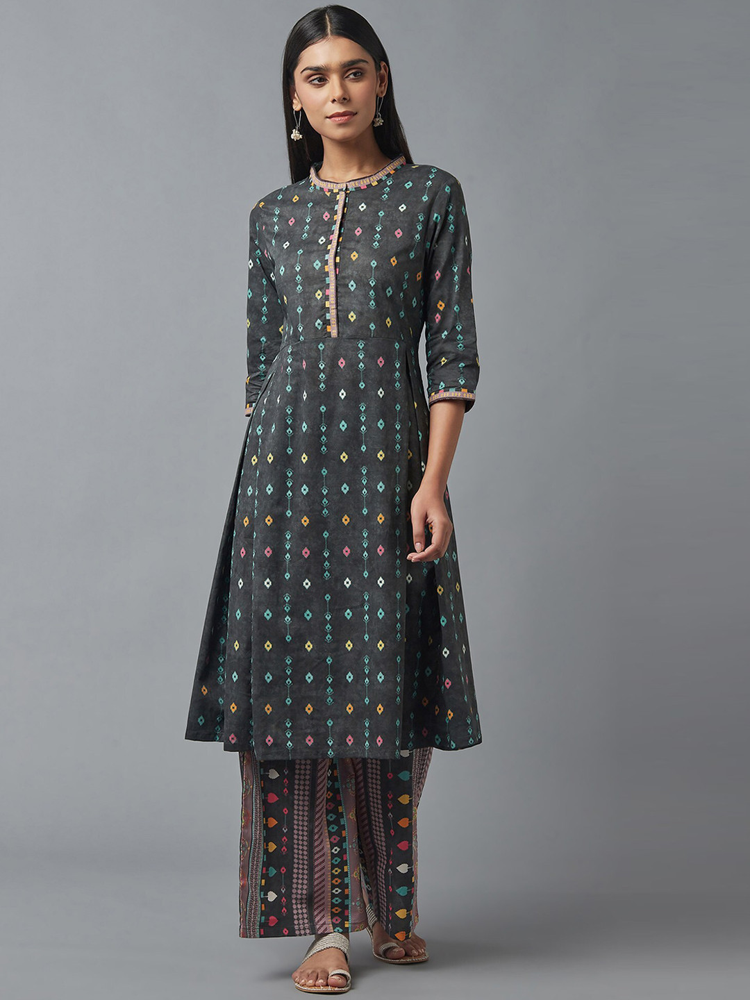 W Women Geometric Print Cotton Kurta With Parallel Pant