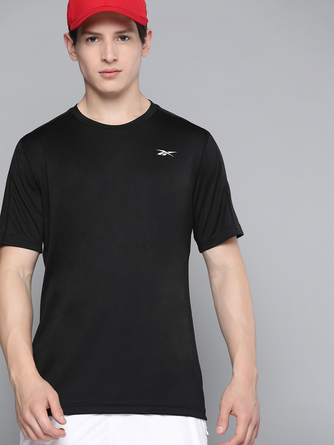 Reebok Men Black SPEEDWICK Training or Gym T-shirt