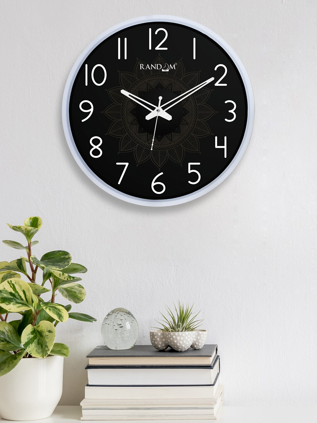 RANDOM Black Plastic Large Display Round Battery Analogue Wall Clock-30cm