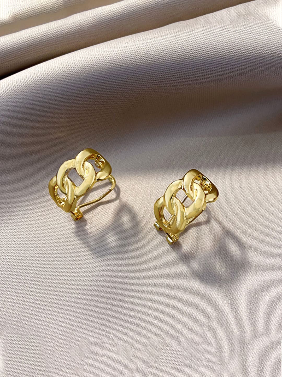 Yellow Chimes Gold Plated Chain Design Clip-On Earrings