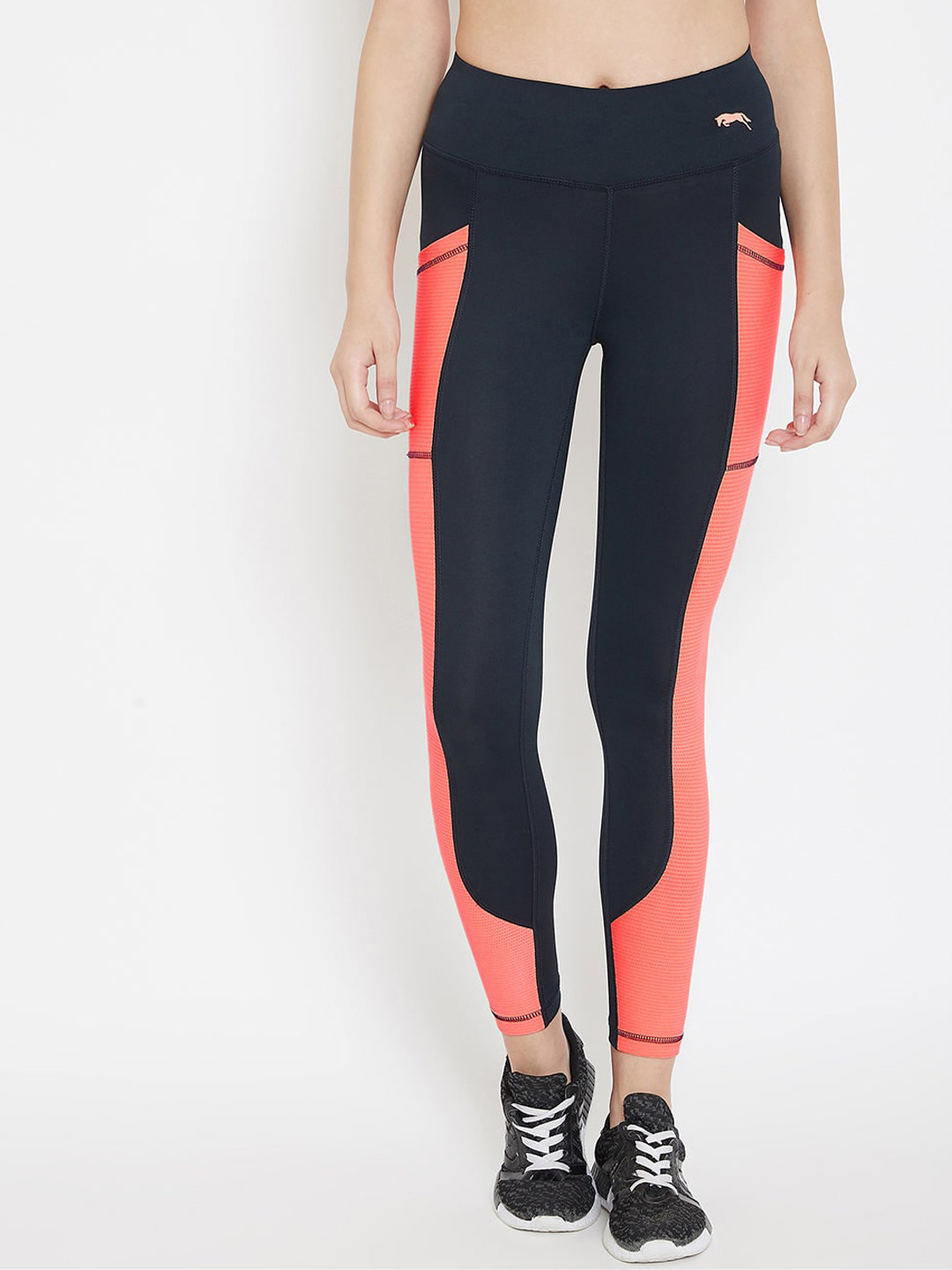 JUMP USA Women Black & Peach Colourblocked Activewear Tights