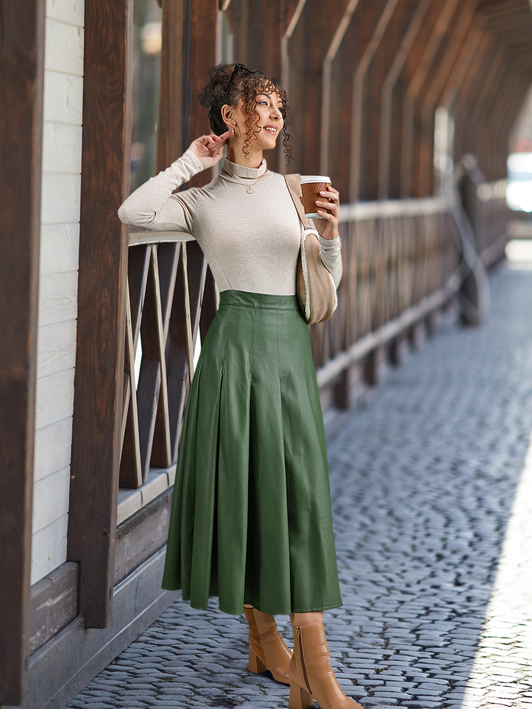 スカート BOTTEGA VENETA Green leather skirt Bottega Veneta Green Intrecciato Wrap Leather Skirt Bottega