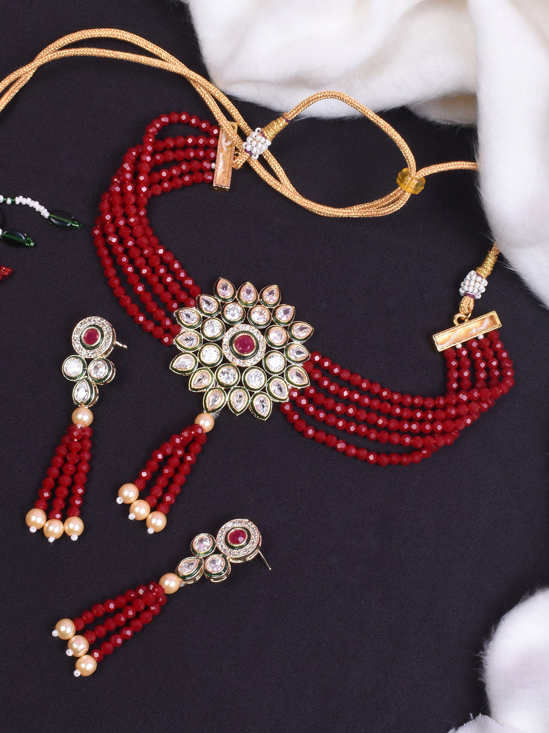 STEORRA JEWELS Gold-Plated White & Red Kundan-Studded & Beaded Jewellery Set