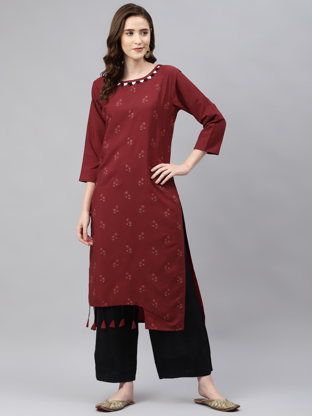 Sasimo Women Maroon & Green Floral Printed Floral Kurta With Tasseled Hem Detail