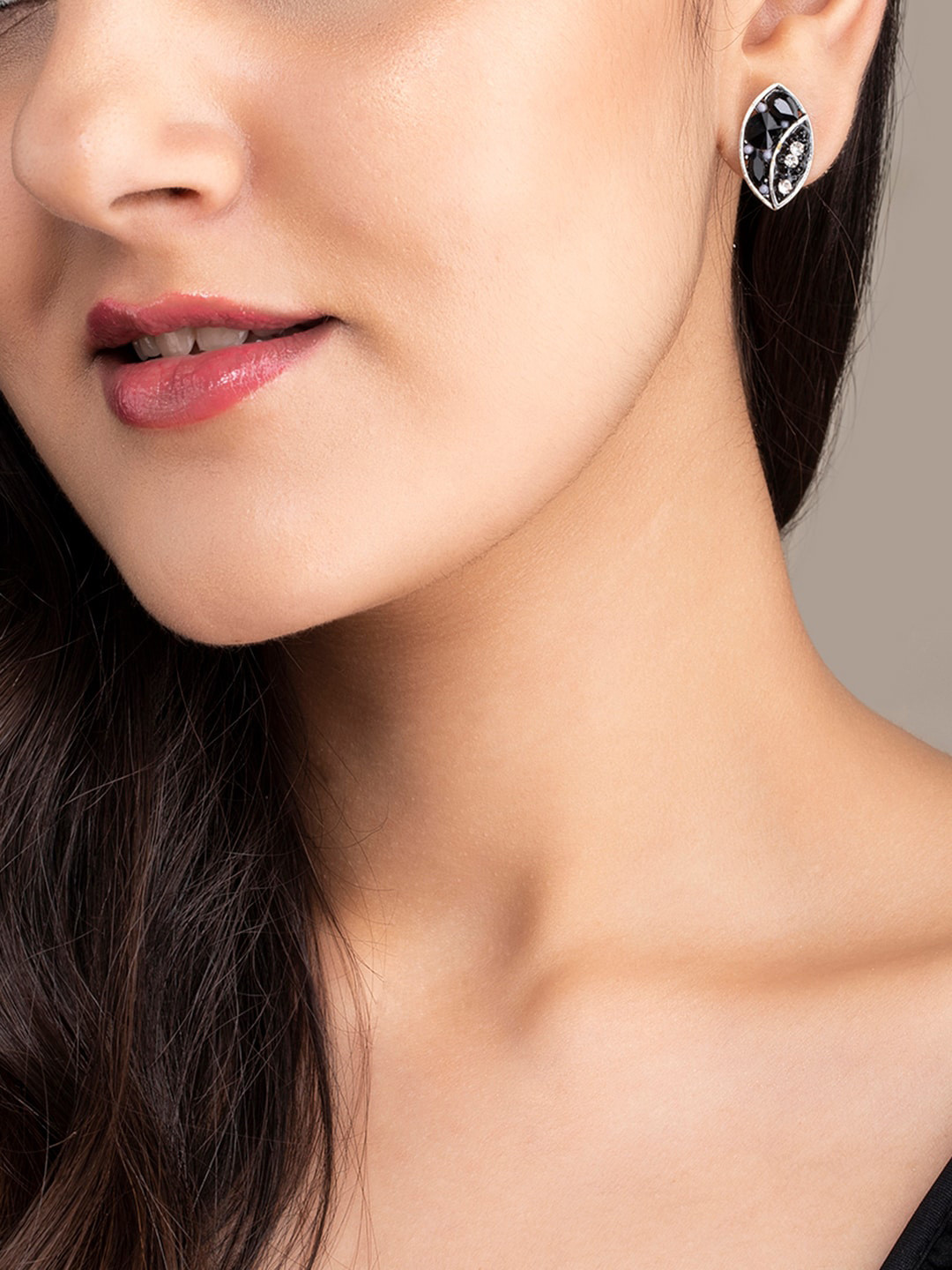 Rubans Set of 2 Oxidised Silver-Plated Dome Jhumkas & Black Stone Stud Earrings