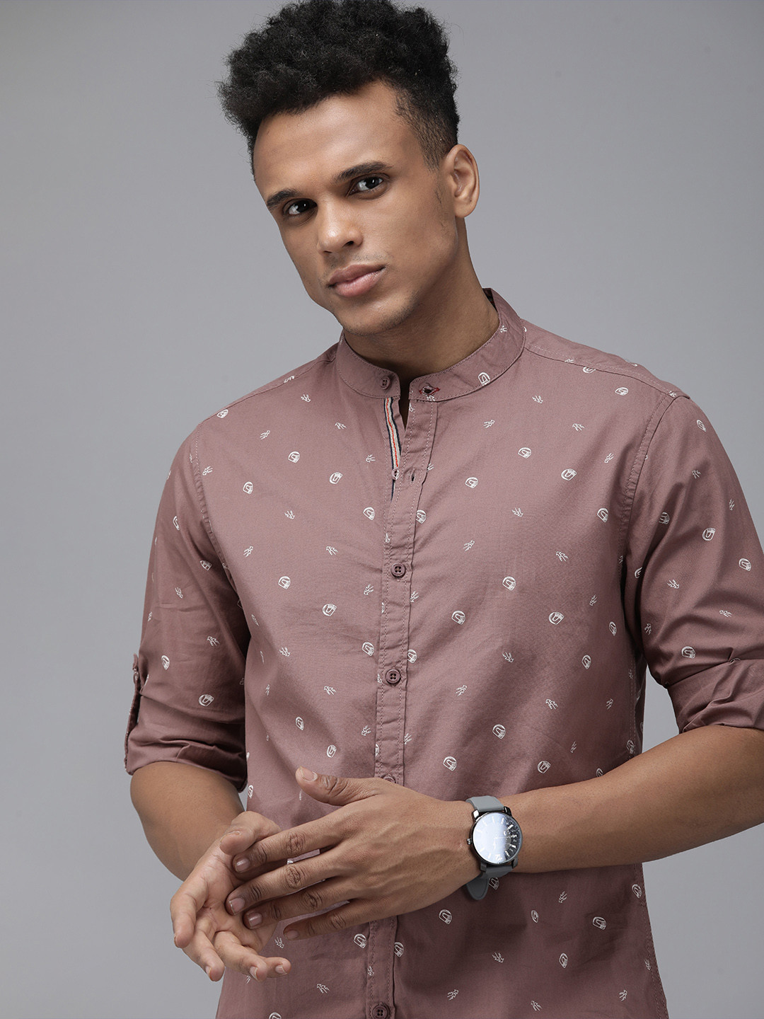 The Roadster Lifestyle Co Men Mauve Printed Roll-Up Casual Shirt