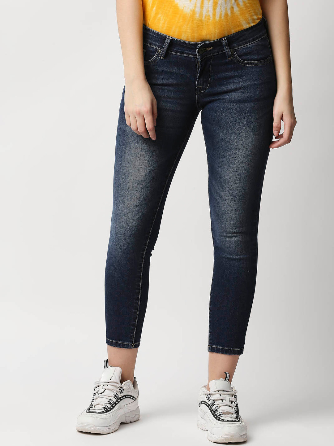 Pepe Jeans Women Blue Skinny Fit Heavy Fade Stretchable Jeans