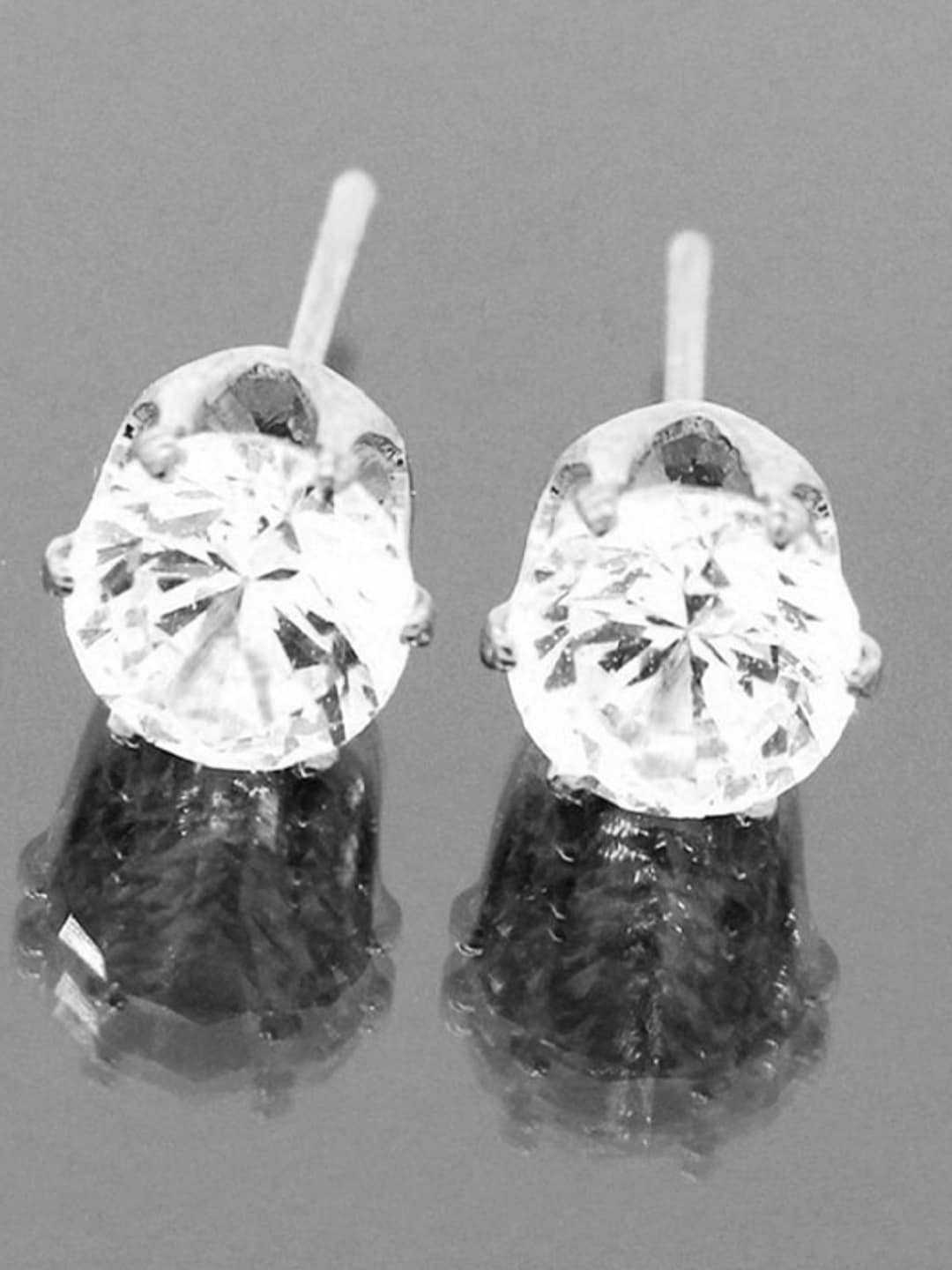 OOMPH White Circular Studs Earrings