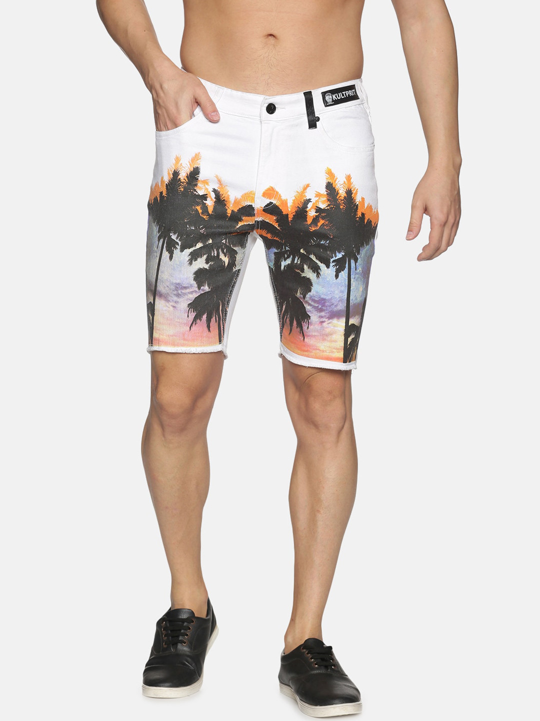KULTPRIT Men White Printed Slim Fit Cotton Shorts