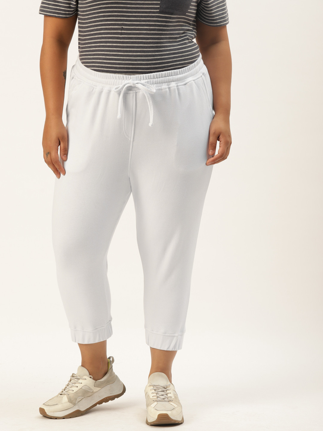 Rute Women Plus Size White Solid Cropped Joggers