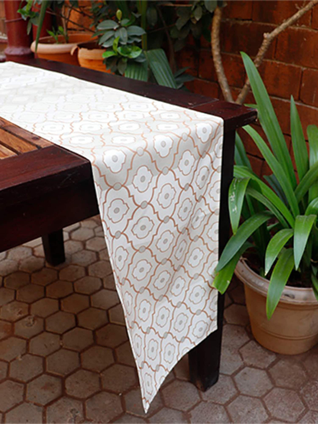 ZEBA Off-White & Beige Ogee Printed 6-Seater Table Runner