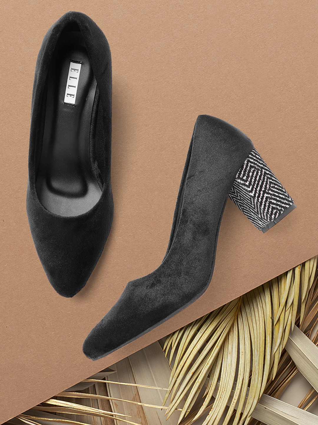 ELLE Black Solid Velvet Finish Pumps