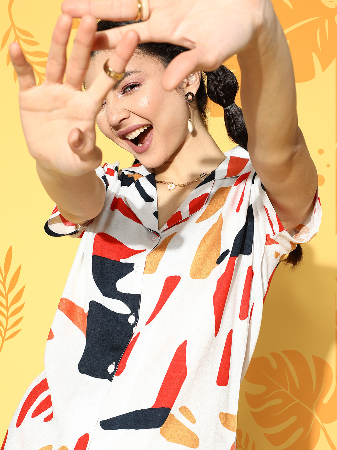 Claura Women Classic White Printed Night Suit