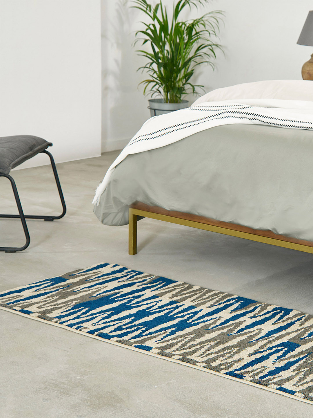 MYTRIDENT Charcoal Blue Abstract Carpet Rug