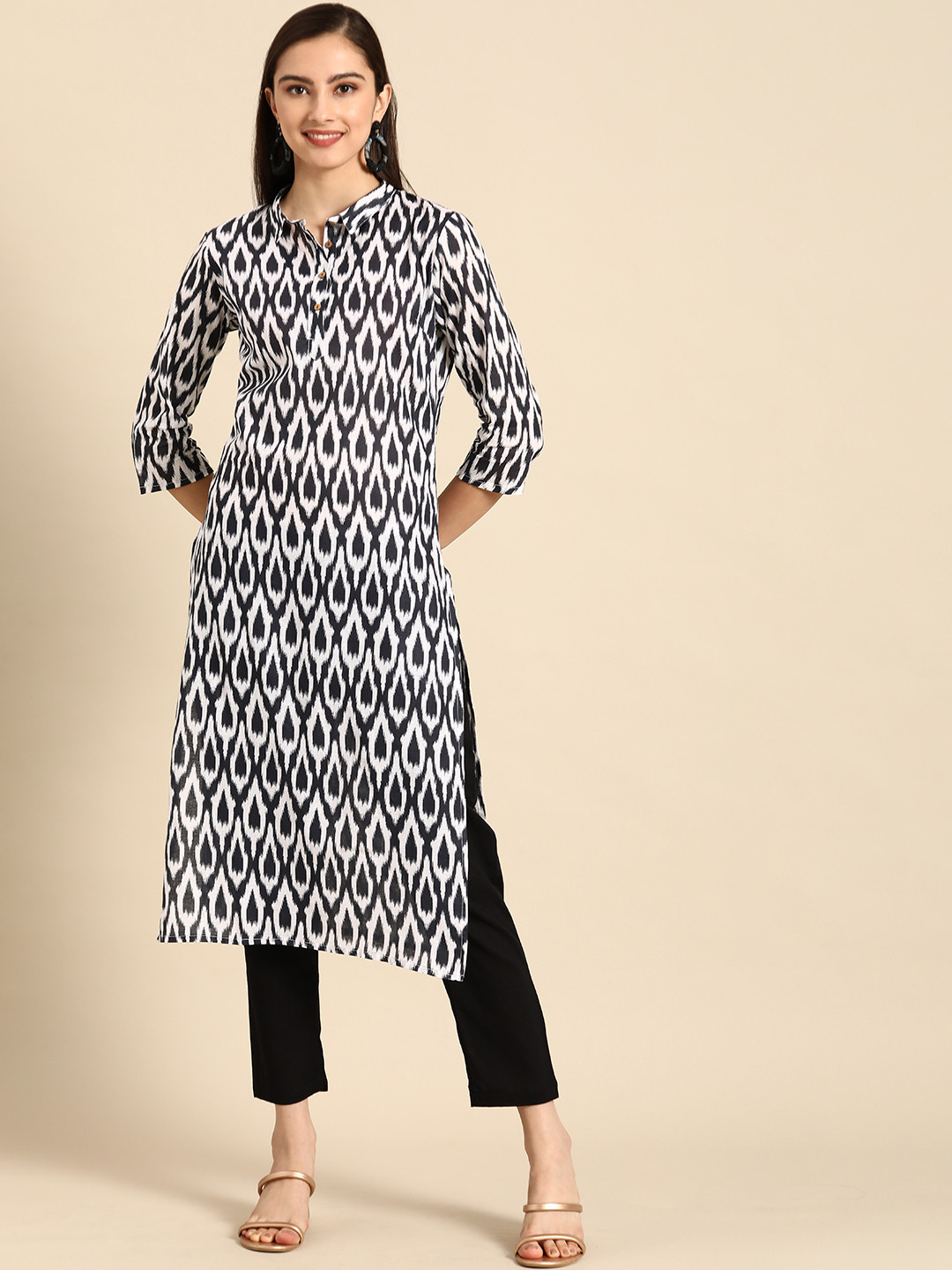 Anouk Women Black & White Ikat Printed  Cotton Straight Kurta